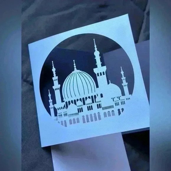 8xExquisite Lacer Cut Gold Foil Greeting Card - Picture 5 of 13